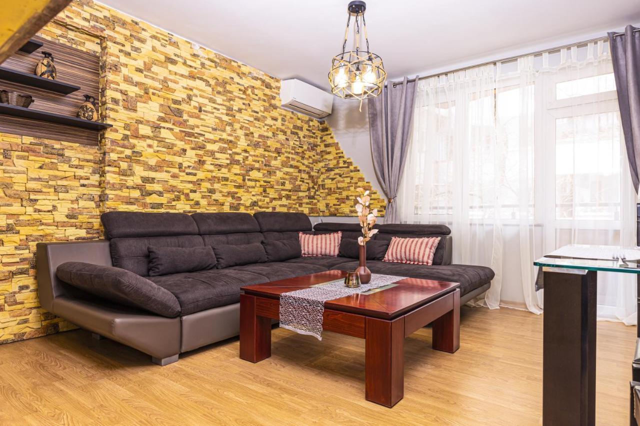 Апартаменты 1Bd Flat With A Garage - 5 Mins To The City Centre Пловдив Экстерьер фото